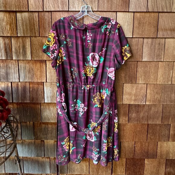 ModCloth Joyful Poise Short Sleeve Floral Plaid Belted Dress in Women's 2X - Picture 7 of 11
